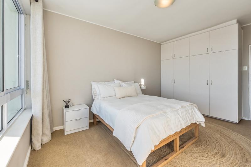 To Let 1 Bedroom Property for Rent in Sea Point Western Cape